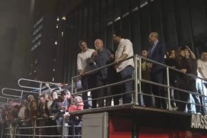 Presidente reeleito Luiz In&aacute;cio Lula da Silva (PT) e apoiadores 