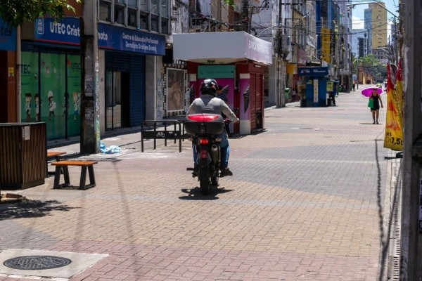 Rua da Imperatriz segue sem circulação de veículos autorizada pela CTTU  (Foto: Rafael Vieira / DP Fotos)