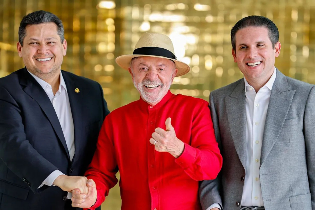 Davi Alcolumbre, Lula e Hugo Motta no Palácio da Alvorada/Ricardo Stuckert / PR