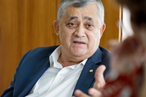 O ministro da Secretaria de Rela&ccedil;&otilde;es Institucionais, Jos&eacute; Guimar&atilde;es