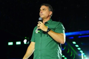 Imprensa argentina afirma que candidato &agrave; Presid&ecirc;ncia derrotado teria cruzado a fronteira para embarcar em um jatinho particular com destino aos EUA