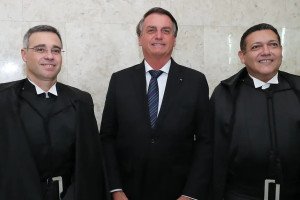 Os ministros do STF, Andr&eacute; Mendon&ccedil;a e K&aacute;ssio Nunes Marques, indicados do ex-presidente Jair Bolsonaro (PL)