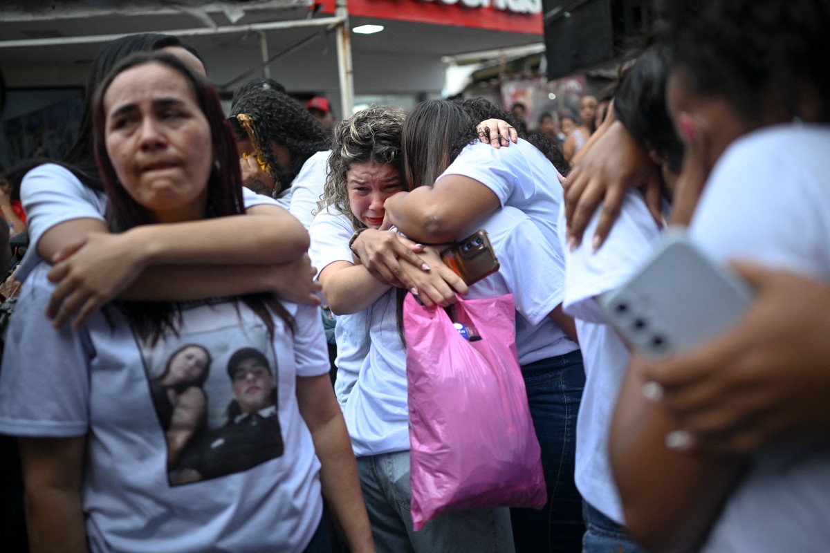 Parentes de pessoas mortas durante a 