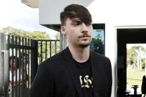 Jair Renan vira r&eacute;u por acusa&ccedil;&atilde;o de lavagem de dinheiro