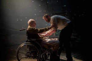Hugh Jackman e Patrick Stewart no longa-metragem Logan