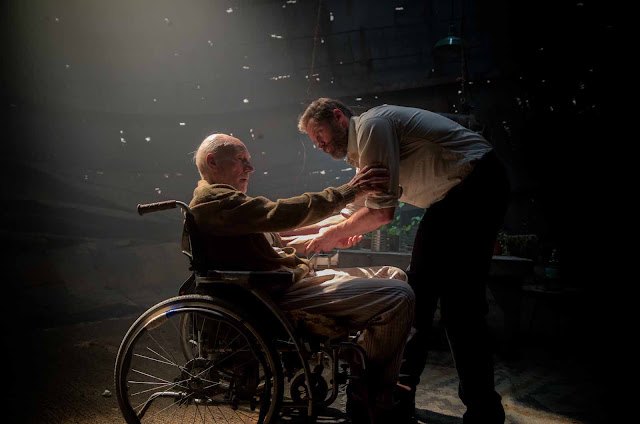 Hugh Jackman e Patrick Stewart no longa-metragem Logan/Reprodução
