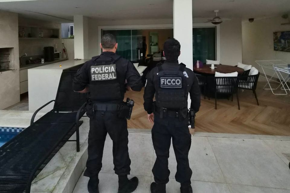 Foram cumpridos 11 mandados de prisão preventiva e 15 busca e apreensão/Divulgação/PF