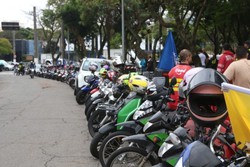 Mais de 32 milhes so autnomos informais ou trabalham sem carteira (Foto: Rovena Rosa/Agncia Brasil)