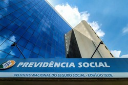 Oposio alcana nmero mnimo para poder protocolar CPI do INSS na Cmara (Foto: Rafa Neddermeyer/Agncia Brasil
)