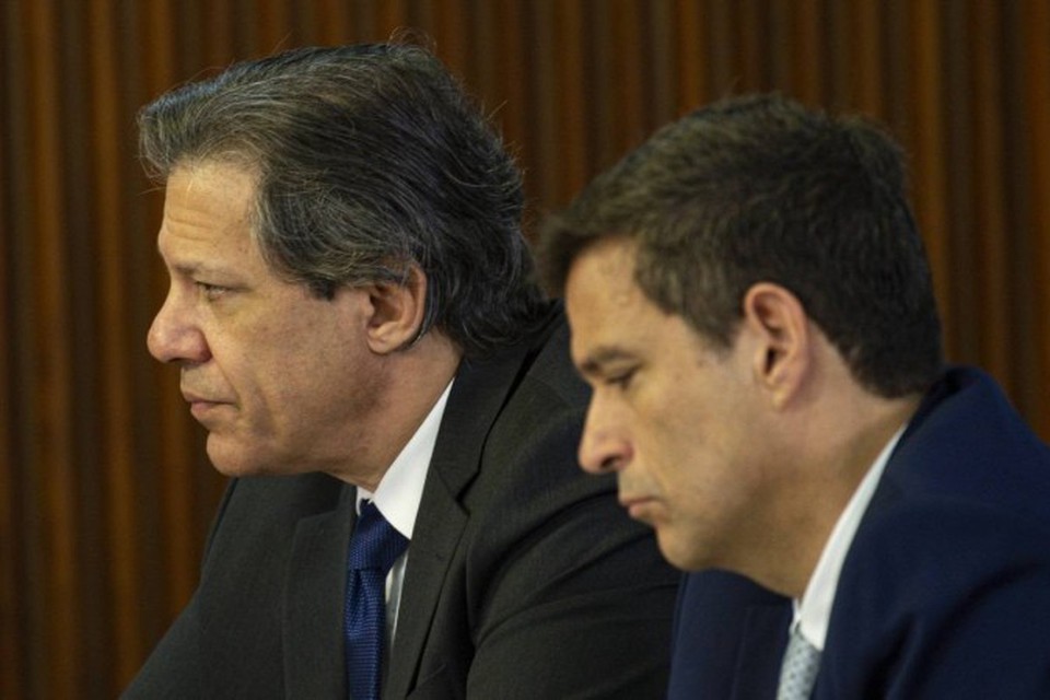 O ministro da Fazenda, Fernando Haddad, e o presidente do Banco Central, Roberto Campos Neto (Crédito: Marcelo Camargo/Agência Brasil)