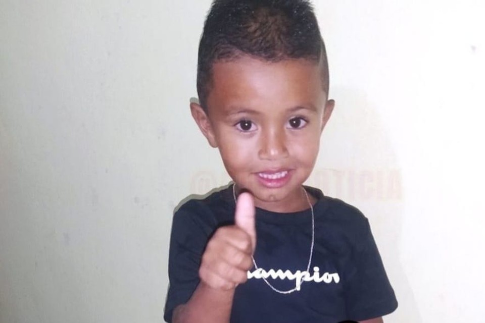 A princpio, o menino foi levado para a unidade de sade Jamaci de Medeiros (24h) em Ponte dos Carvalhos, onde recebeu o atendimento mdico, mas precisou ser transferido para o HR (Foto: Divulgao/SES)