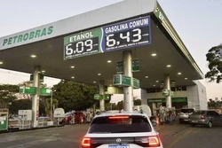 Redução dos impostos começa a baixar o preço da gasolina em postos (crédito: Minervino Júnior/CB/D.A.Press)