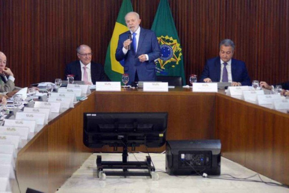 
Lula convocou os chefes de todas as pastas para o encontro, no Palcio do Planalto (foto: Ed Alves/CB/DA.Press)