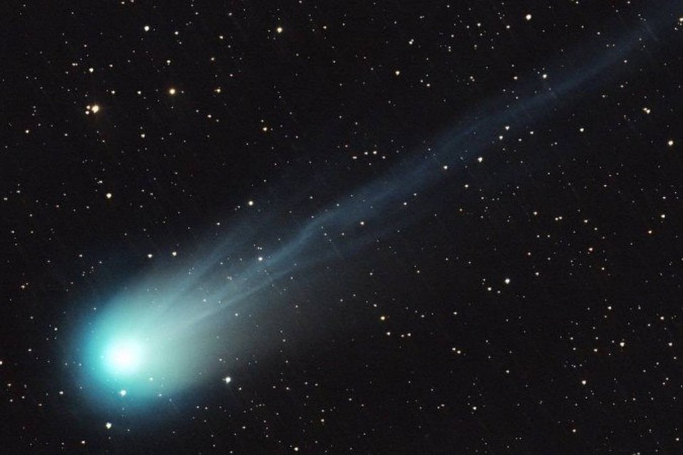 
Como o brilho do cometa pode ser imprevisvel, no h garantia de que ser visvel a olho nu. Portanto, os observadores podero precisar usar binculos ou telescpios (foto: Divulgao/European Space Agency)