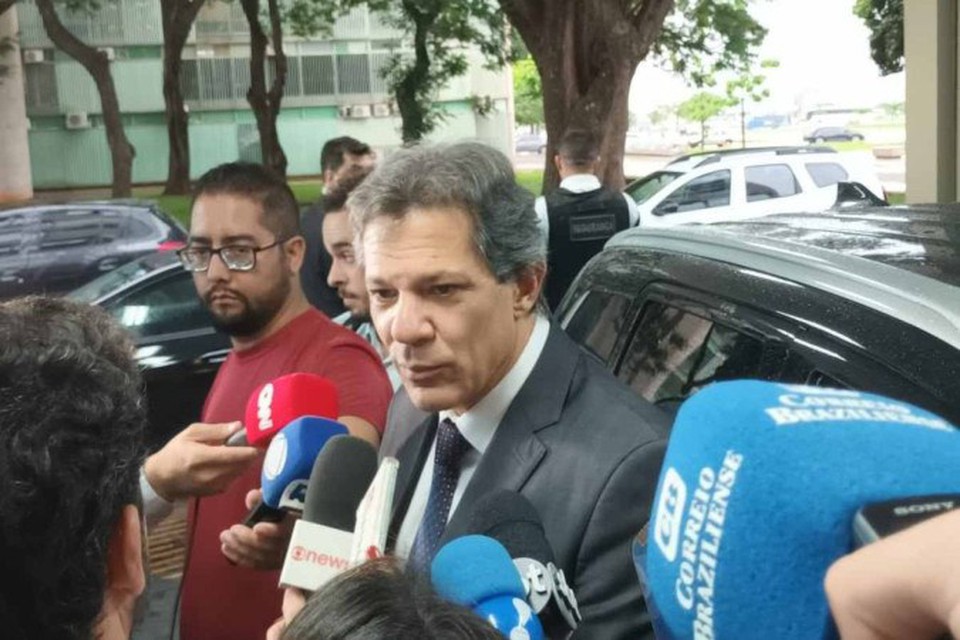 

O chefe da Fazenda afirmou que a reunio com Lira serviu para dar "linhas gerais" sobre o tema e acrescentou que prefere no revelar valores, no momento  (foto: Raphael Pati/CB/DA.Press)
