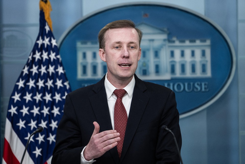 Sanes foram anunciadas pelo conselheiro de Segurana Nacional da Casa Branca, Jake Sullivan (foto: ANDREW CABALLERO-REYNOLDS / AFP)