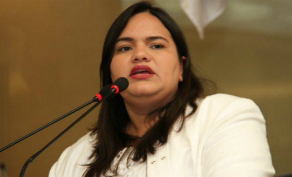 Mivhelle Collins foi contra título (Foto: Arquivo)