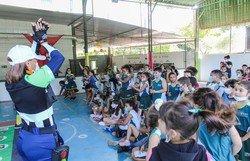 Cartilha educativa "Crianças para o Trânsito" começa a ser distribuída no Recife (Foto: Josenildo Gomes/CTTU.
)