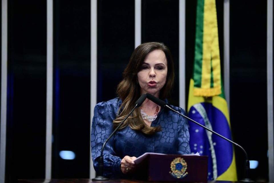 
Dorinha foi relatora do projeto que regulamenta a educao em tempo integral, aprovado no Senado e que agora vai para avaliao dos deputados (foto: Pedro Frana/Agncia Senado)