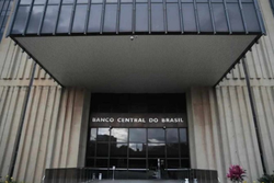 Servidores do Banco Central aceitam reajuste salarial em 10,9% (Crdito: Marcello Casall JR/Agencia Brasil)
