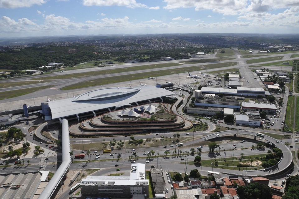 Aeroporto do recife teve pouso "no programado" (Foto: Infraero)