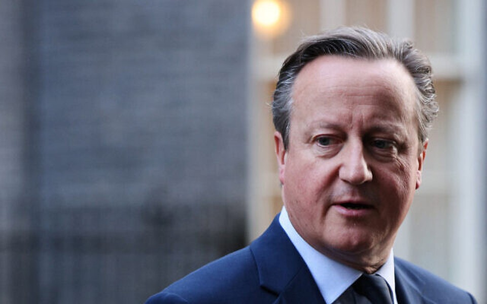 Alerta ocorre aps declaraes do ministro das Relaes Exteriores do Reino Unido, David Cameron (foto: Adrian Dennis/AFP)