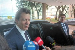 Haddad defende crdito consignado mais barato e ampliao da faixa de iseno do IR (foto: Raphael Pati/CB/D.A Press)