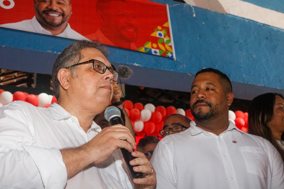 Vini Castello ( direita) e Celso Muniz ( esquerda) foram oficializados como candidatos a Prefeitura de Olinda (Foto: Marina Torres/DP)