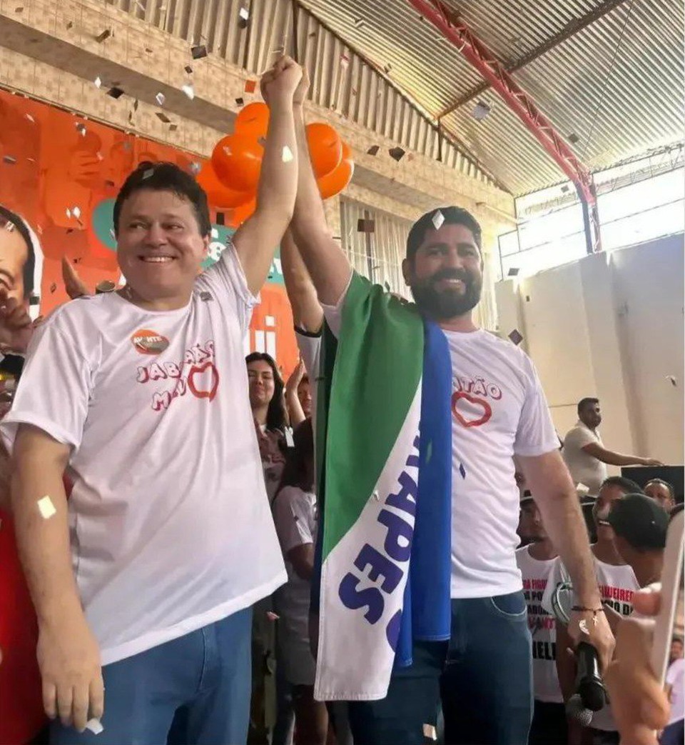 O candidato a vice, Beto Rabelo, ao lado do candidato a prefeito de Jaboato, Daniel Alves. (Foto: Reproduo/Redes Sociais)