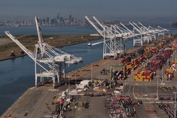 China avalia proposta dos EUA para negociar sobre tarifas (Foto: Photo by JUSTIN SULLIVAN / GETTY IMAGES NORTH AMERICA / Getty Images via AFP)