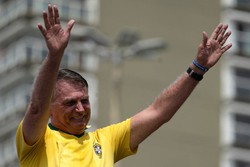 Bolsonaro diz que eleio sem ele  ''negar a democracia'' (Foto: Pablo PORCIUNCULA / AFP)