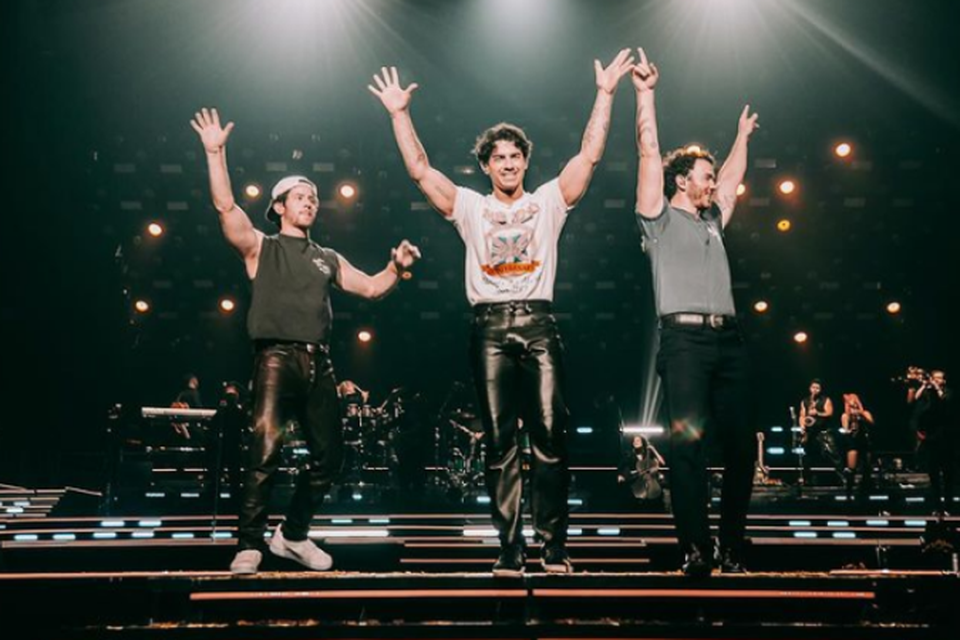 Trio formado por Joe, Kevin e Nick Jonas pode vim ao Brasil em abril de 2024 (Crédito: Reprodução/Instagram
)