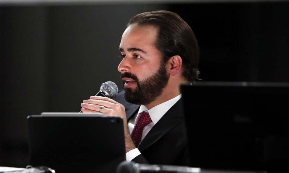 
Sergio Leonardo criticou os tribunais superiores em fala em BH (foto: Redes Sociais/Reproduo)