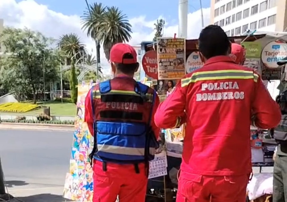 A jovem fraturou a mandbula e teve uma convulso aps a queda (Foto: Reproduo/Facebook)