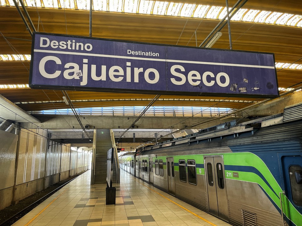 De acordo com a Companhia Brasileira de Trens Urbanos (CBTU), as manutenes no afetaro a Linha Centro, que deve operar normalmente nesta sexta-feira (Foto: Arquivo/DP)