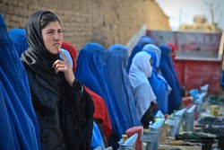 Homens e mulheres podem voltar a comer juntos em Herat, no Afeganistão (Foto: Amber Clay/ Pixabay )