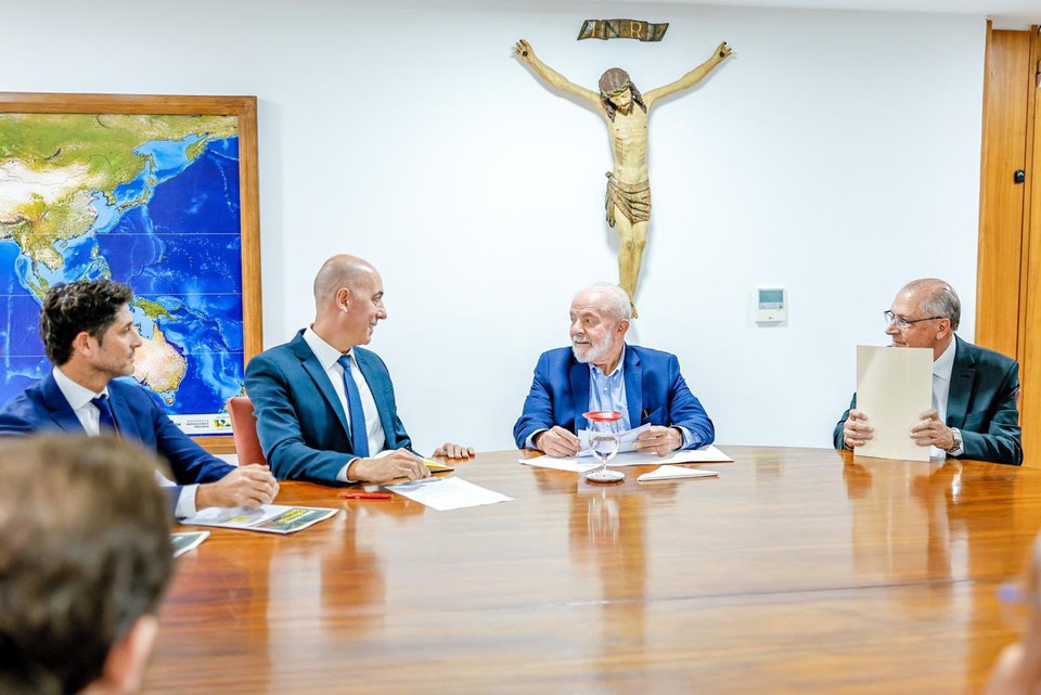 Lula, Geraldo Alckimin (PSB) e ministros se reuniram com CEO do Mercado Livre no Brasil para anúncio (Ricardo Stuckert)