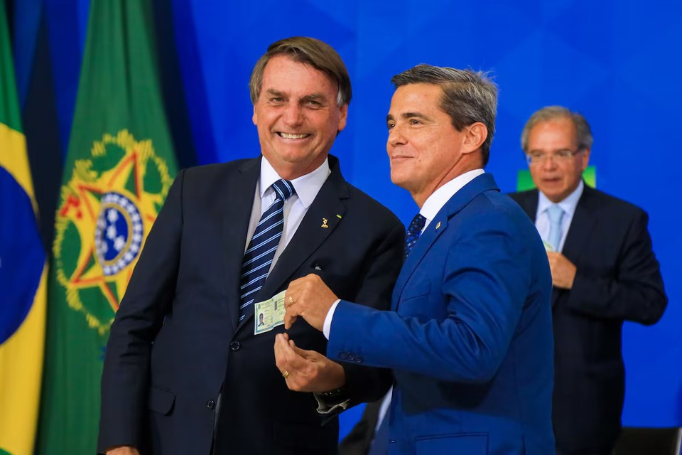 Ex-presidente Bolsonaro e o Ex-secretrio-executivo e ex-ministro interino da Secretaria-Geral da Presidncia, general Mario Fernandes (foto: Eduardo Menezes/Secretaria-Geral da Presidncia)