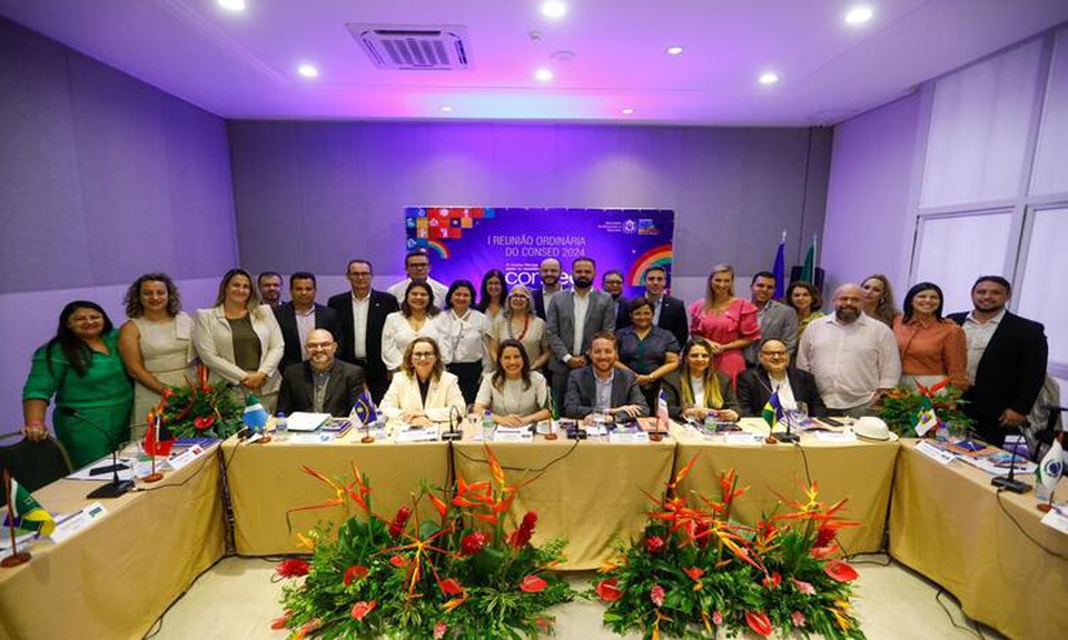 Raquel Lyra comandou, nesta quinta-feira (14), a abertura da primeira reunio ordinria do Conselho Nacional de Secretrios de Educao (Consed) em 2024  (Foto: Miva Filho/Secom)