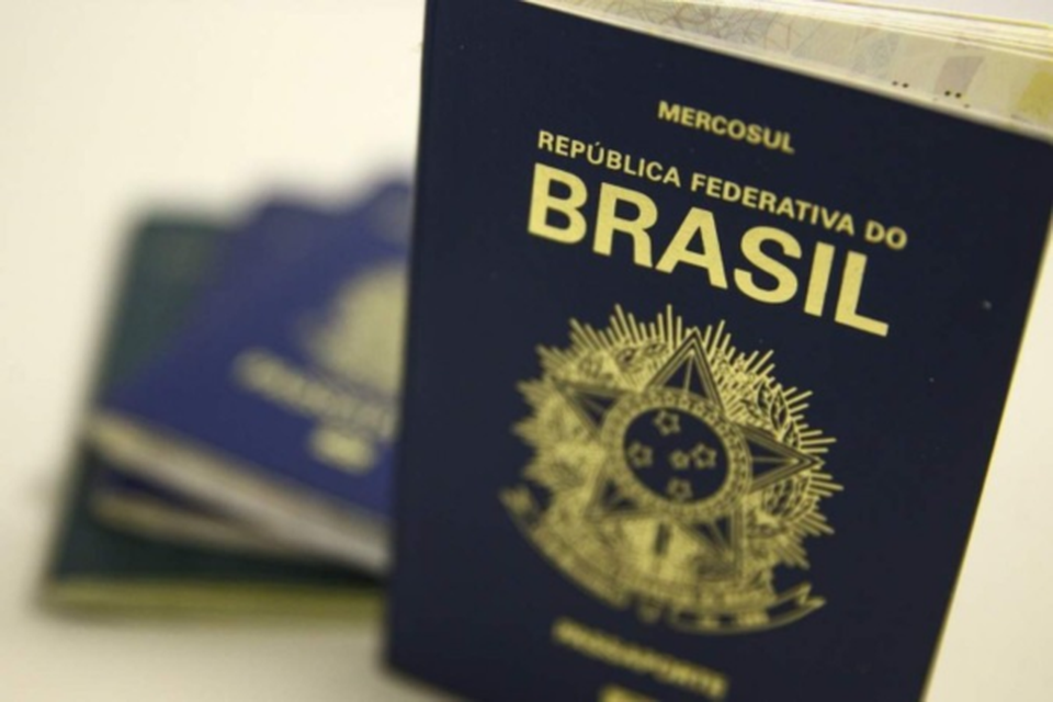O passaporte  necessrio para viajar para a maioria dos pases (Crdito: Marcelo Camargo/Agncia Brasil)