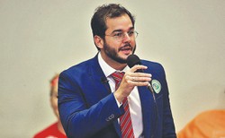 Tlio Gadelha (Rede) rebateu comentrios de Dani Portela (PSOL) sobre disputa pela pr-candidatura da federao no Recife