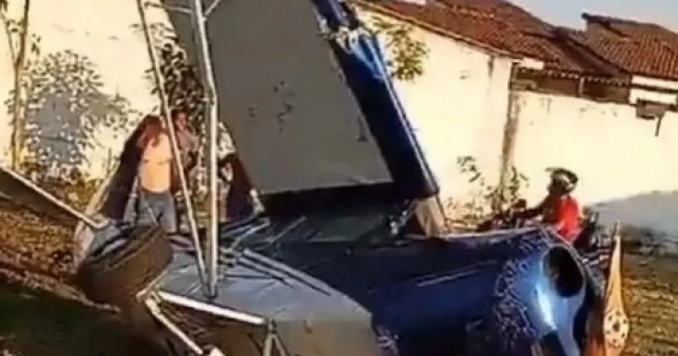 Avio de pequeno porte estaria sendo utilizado para propaganda (foto: Reproduo )