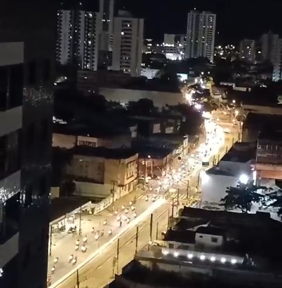 Mociclistas fizeram barulho em avenidas do Recife  (Foto: Redes Sociais)