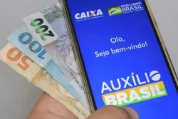 Bolsonaro promete auxílio de R$ 600 para 2023 mas não diz de onde sairá verba (Foto: Reprodução)