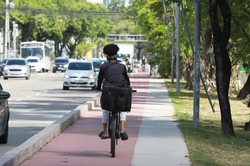 Obra da ciclovia da Avenida Agamenon Magalhes  entregue no Recife  (Diego Nigro/PCR/Divulgao)