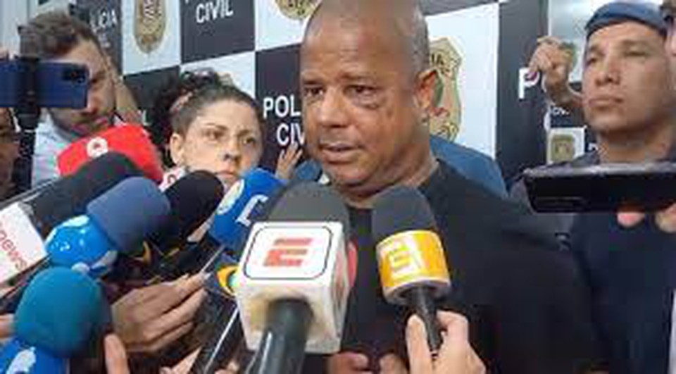 O ex-jogador afirma que foi obrigado a falar o que era pedido pelos criminosos  (foto: Reproduo)
