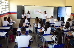 O programa visa democratizar o acesso  educao e reduzir a desigualdade social entre os jovens do ensino mdio