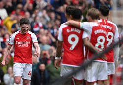 Arsenal vence Bournemouth (3-0) e se mantm na liderana da Premier League (JUSTIN TALLIS / AFP)
