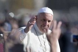 Papa Francisco planeja apario pblica no domingo (Crdito: AFPTIZIANA FABI/AFP
)