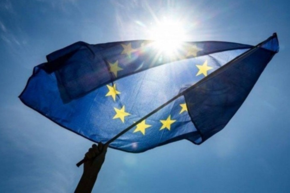 Bandeira da Unio Europeia (Crdito: REMO CASILLI / POOL / AFP)